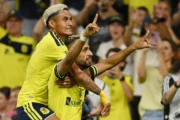 Nashville goleó al Inter Miami y se escapó en la cima de la MLS: Messi falló otro penal