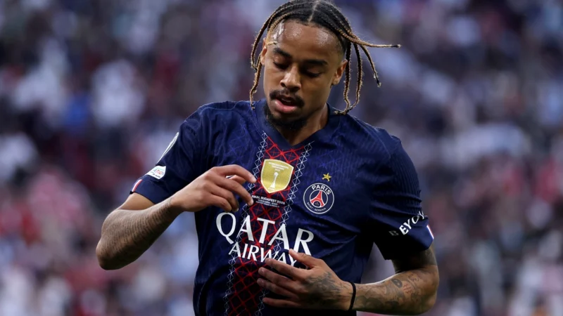Bradley Barcola dejaría PSG para firmar en Liverpool