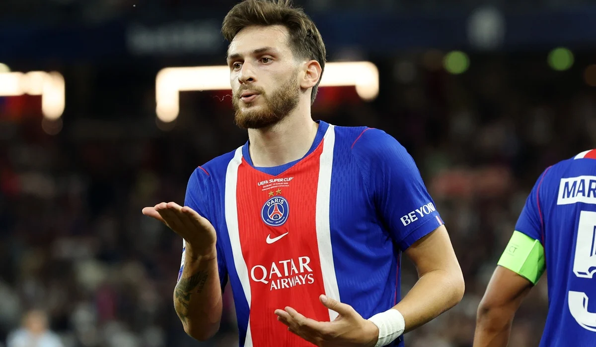 Kvaratskhelia abrió la final de la Supercopa de Europa adelantando al PSG en Austria