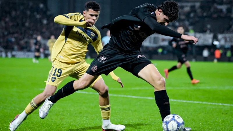 Polémico gol anulado a Platense contra Boca: ¿fue mano de Luciano Giménez?