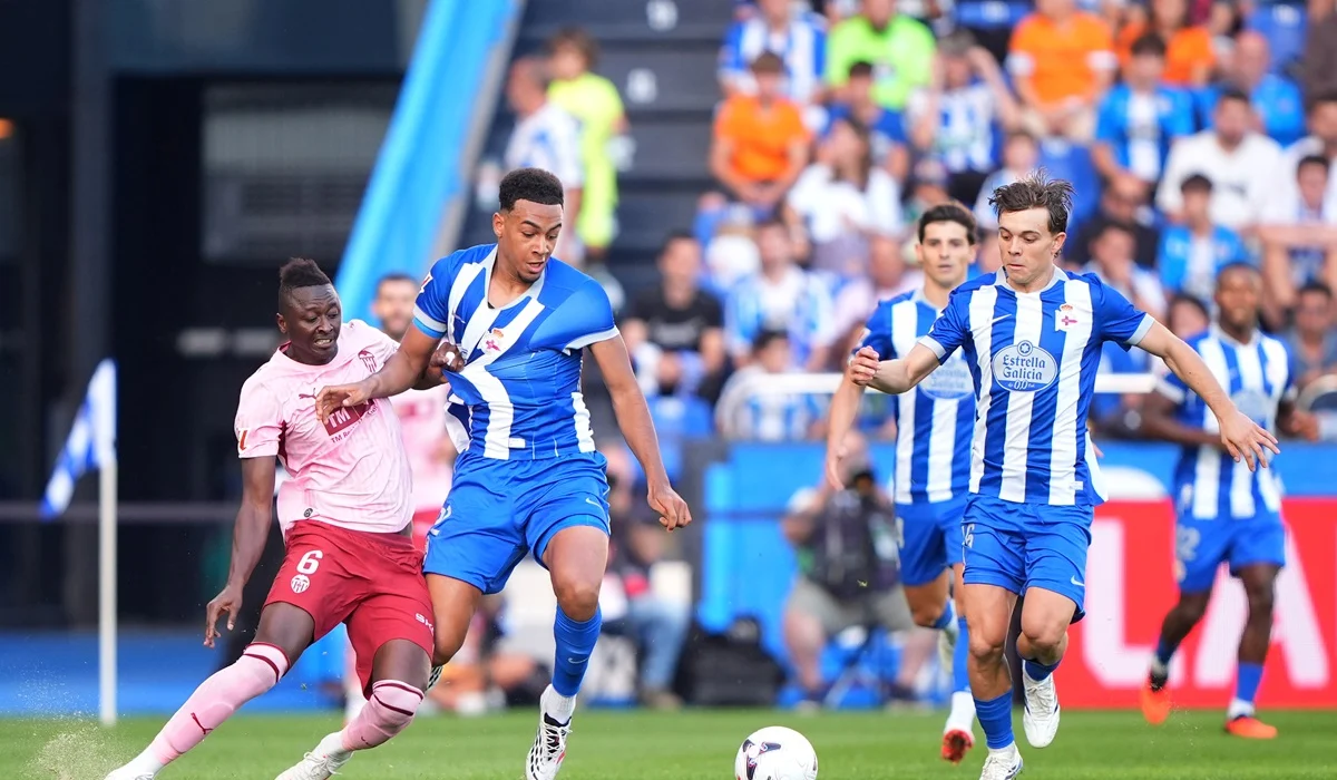 Deportivo La Coruña le ganó a Valencia en la tarde del autogol