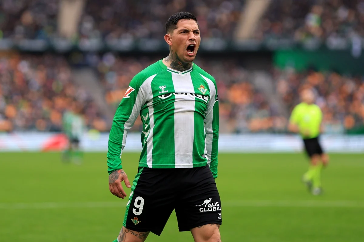 Boca avanzó e inició charlas con el «Chimy» Ávila