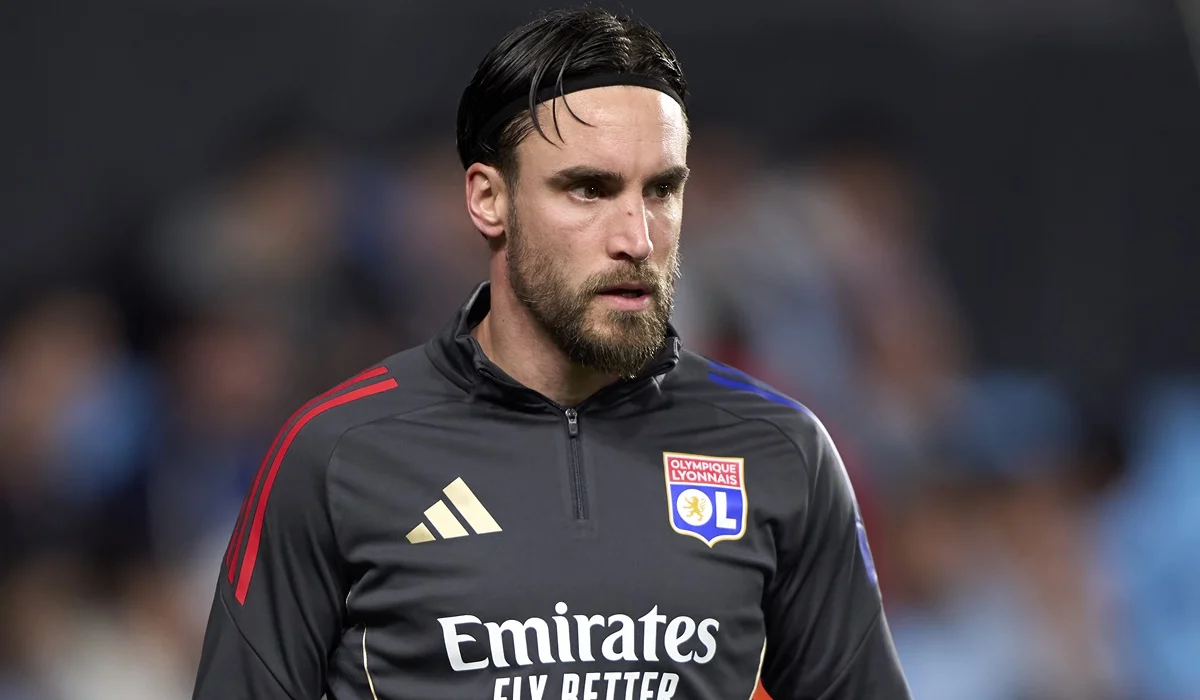 Nicolás Tagliafico sigue sin sumar minutos en Lyon