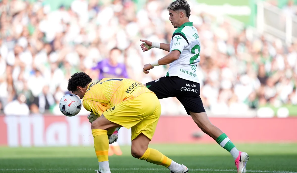 Dituro regaló un gol y Racing de Santander derrota a Elche