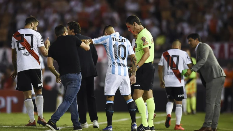 Ricardo Centurión apuntó contra Eduardo Coudet: «Todo vuelve»