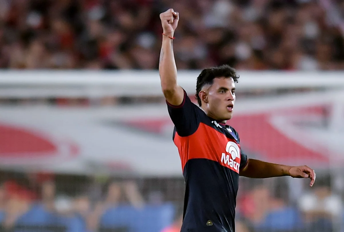 Tigre confirmó la venta de David Romero al Parma