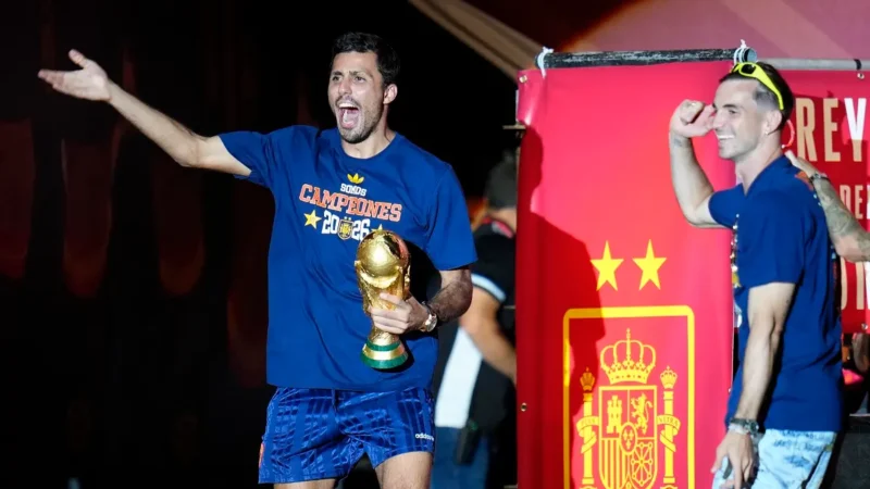 ¡Bombazo! Afirman que Rodri rechazaría al Real Madrid por el Barcelona