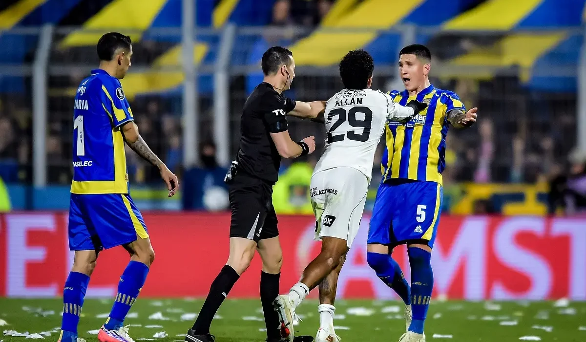 Corinthians emitió un comunicado tras la denuncia de racismo de Hugo Souza ante Rosario Central