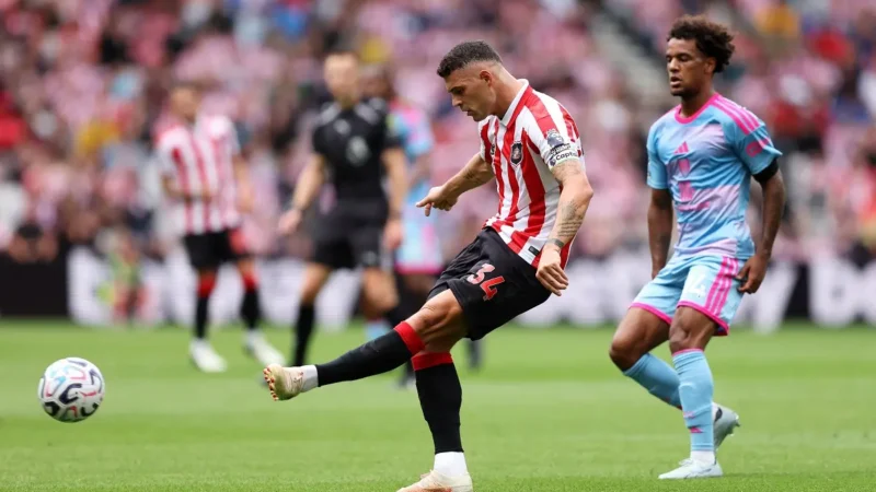 Sunderland logró su primer triunfo en la temporada de la Premier League con un 1-0 al Fulham