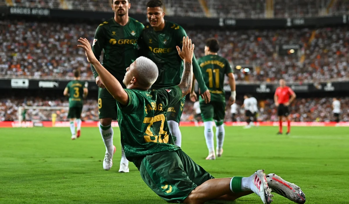 Betis acertó una y le ganó a Valencia en Mestalla