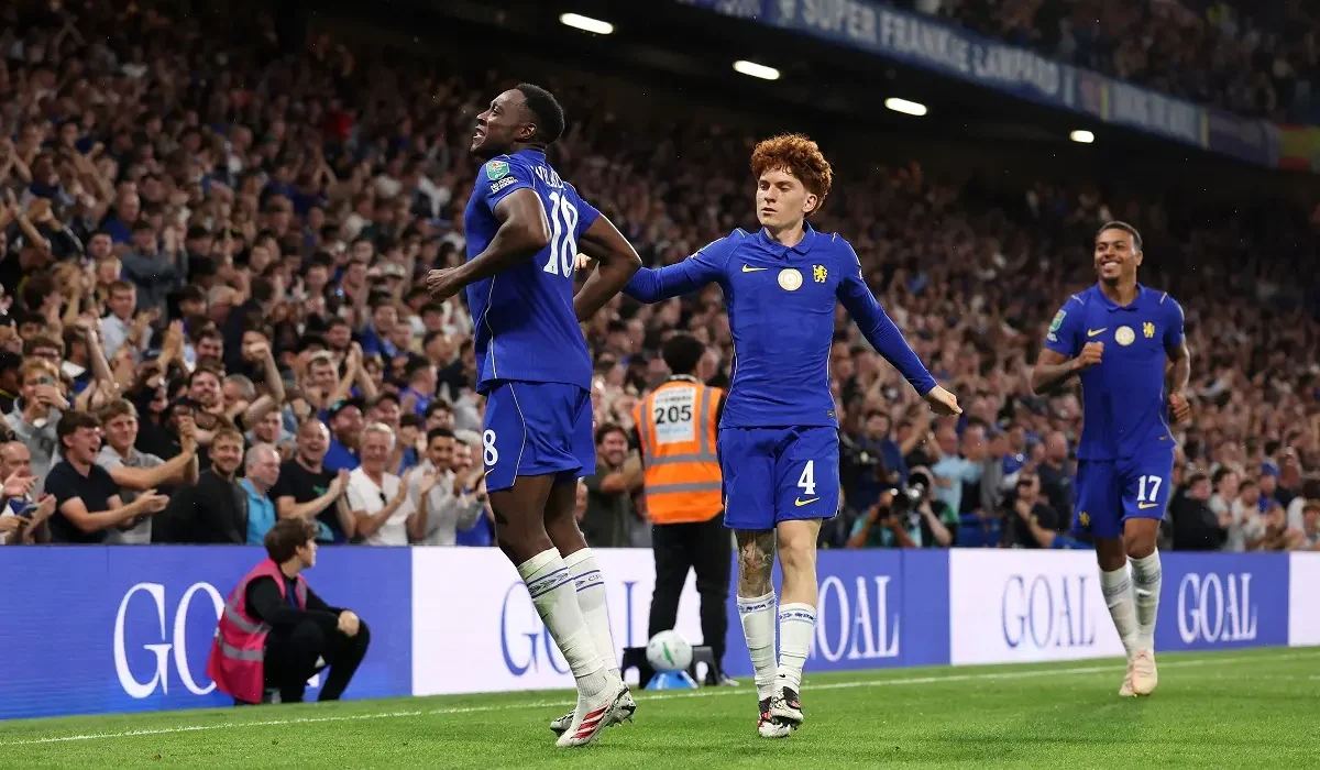 Chelsea silbó y abucheó al argentino Valentín Barco en Stamford Bridge