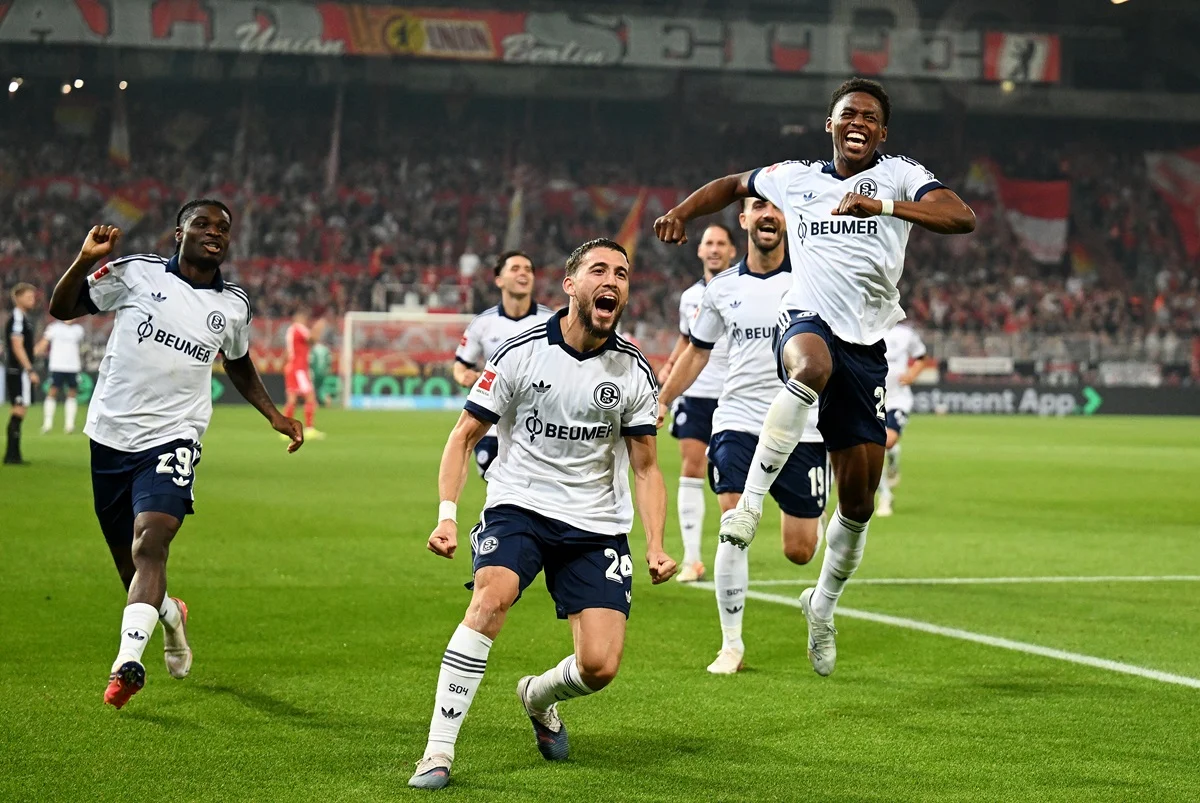 Schalke 04 volvió a ganar en Bundesliga después de 1226 días