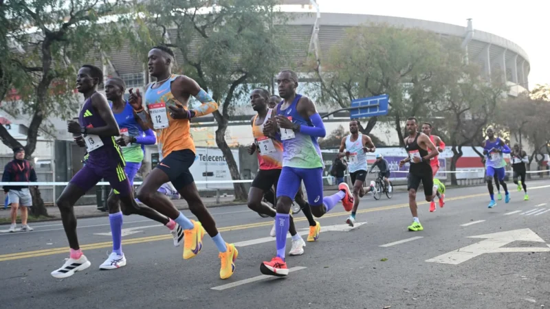 Récord histórico en la Maratón de Buenos Aires: 16 mil atletas recorrieron las calles porteñas