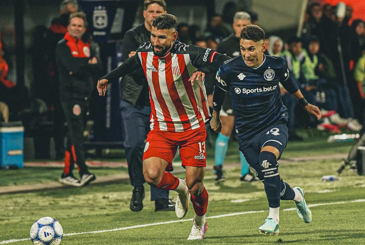 Independiente Rivadavia derrotó a Barracas y lidera en la tabla general