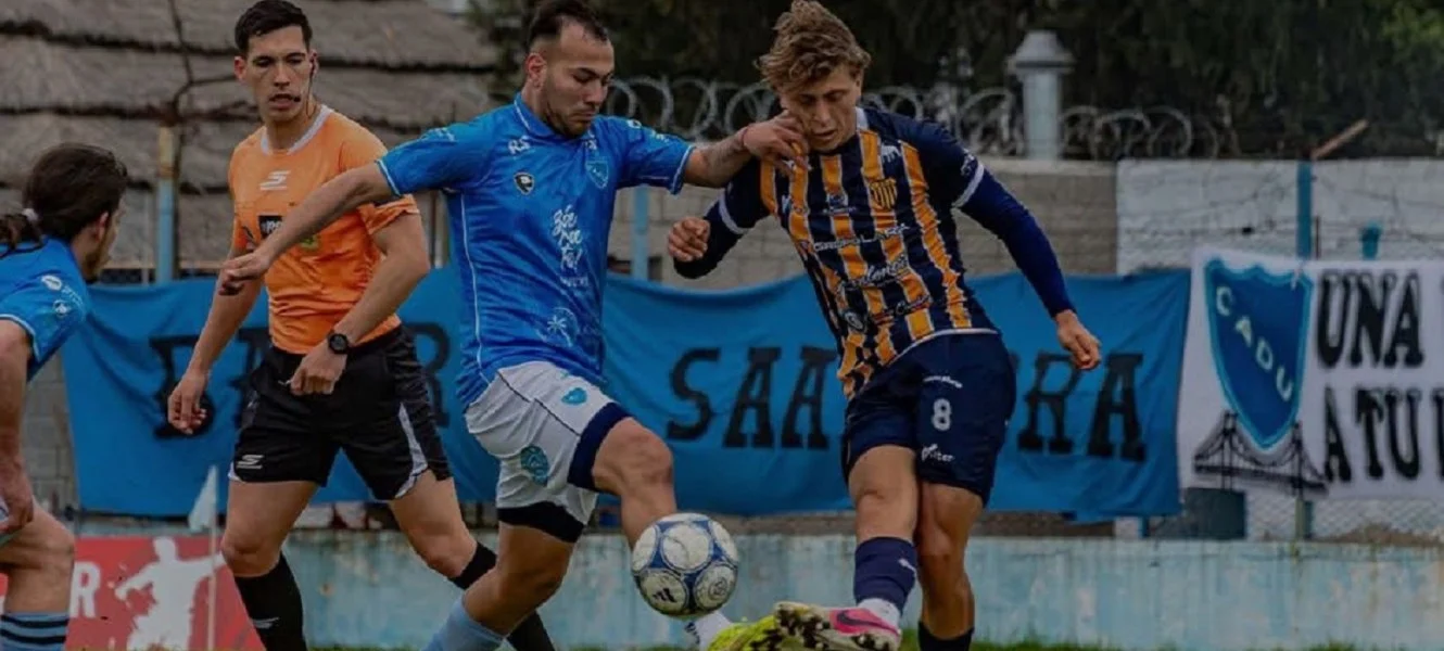 Defensores Unidos goleó a Dock Sud en el final y toma aire en la lucha por la permanencia de la Primera B