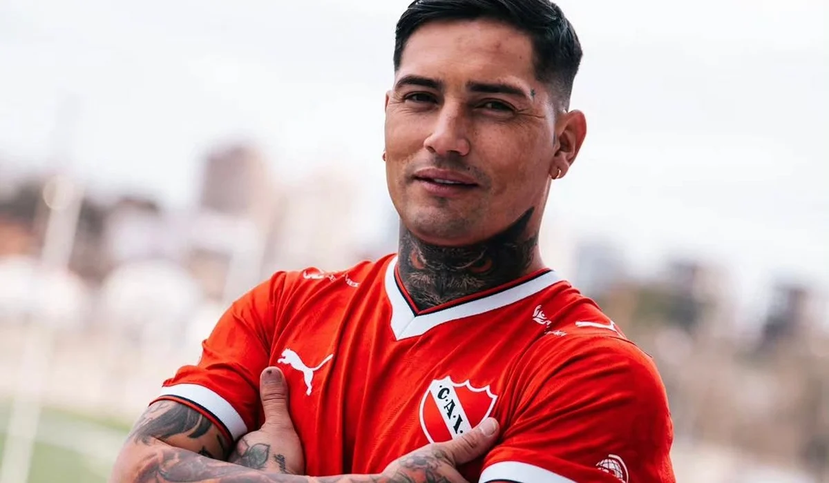 Chimy Ávila se lesiono y debió ser reemplazado en Independiente en solo 20 minutos