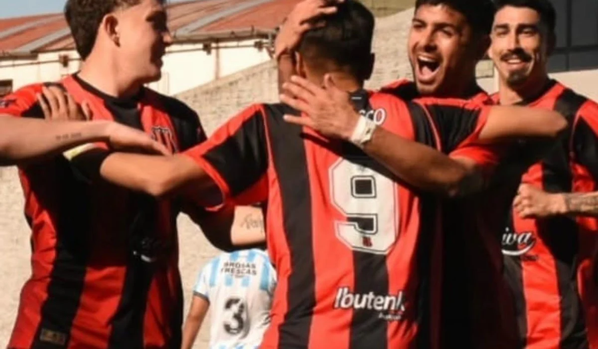 Defensores de Belgrano goleó a Racing de Córdoba y consiguió oxígeno