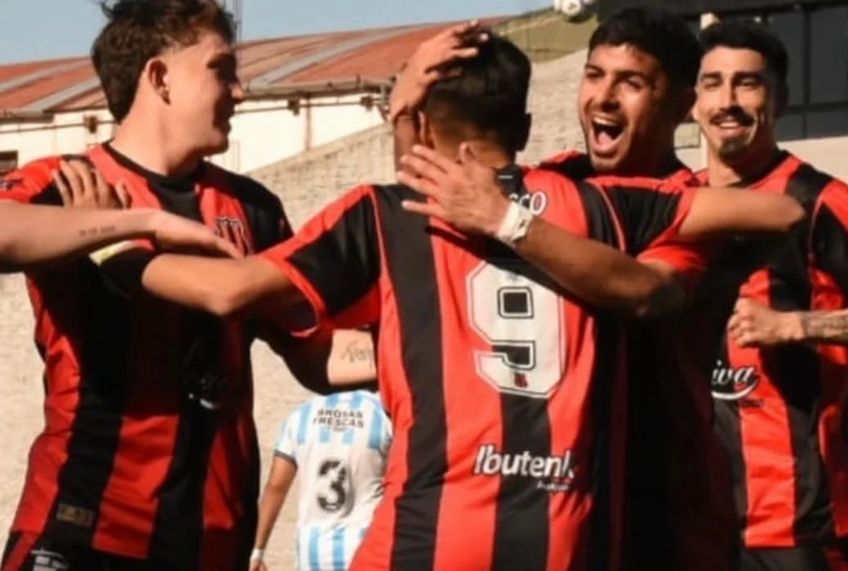 Defensores de Belgrano goleó a Racing de Córdoba y consiguió oxígeno