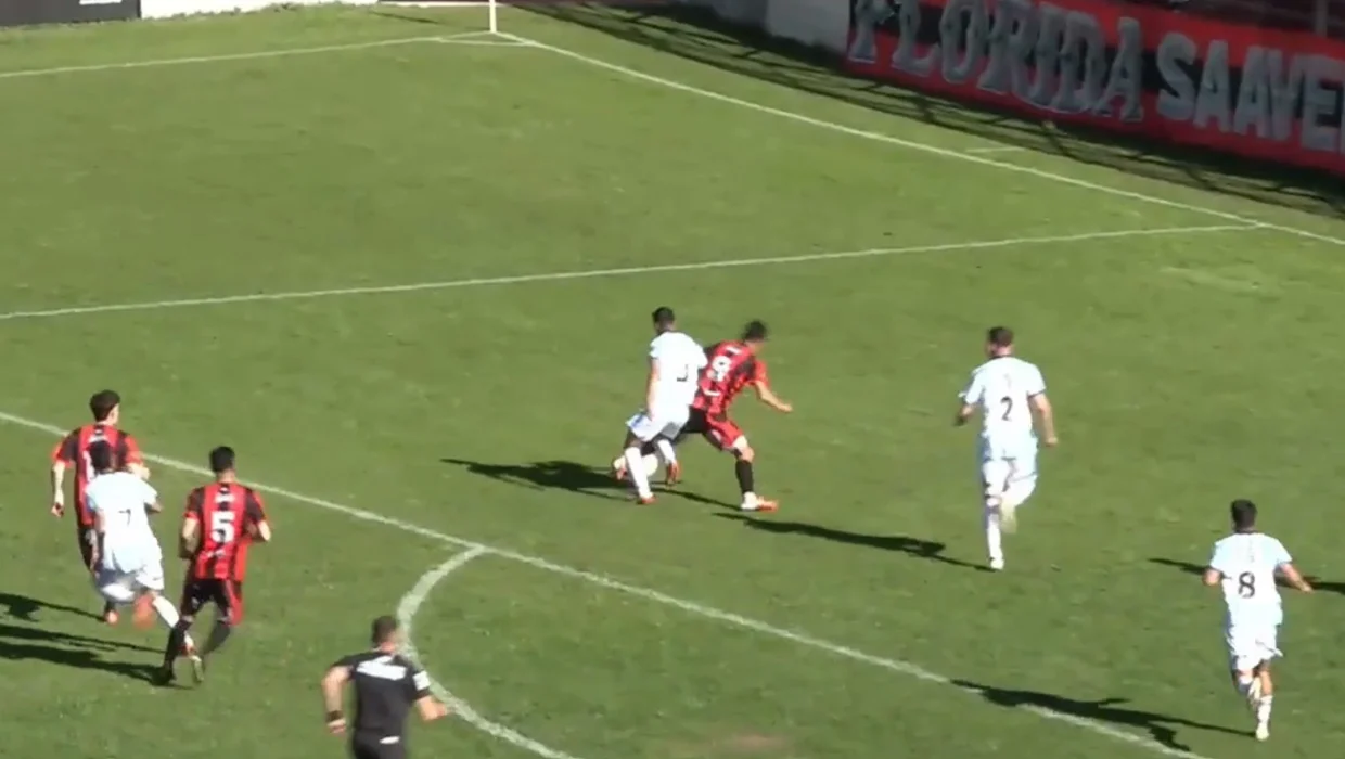 Polémico penal para Defensores de Belgrano ante Racing de Córdoba en la Primera Nacional