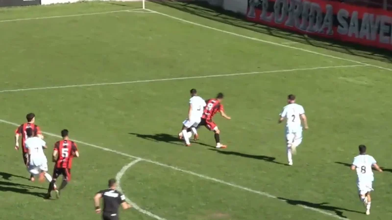 Polémico penal para Defensores de Belgrano ante Racing de Córdoba en la Primera Nacional