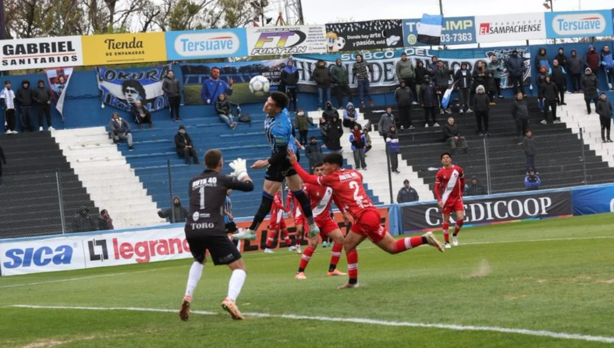 Cuatro goles, un punto por lado: Maipú y Almagro protagonizaron un empate de película
