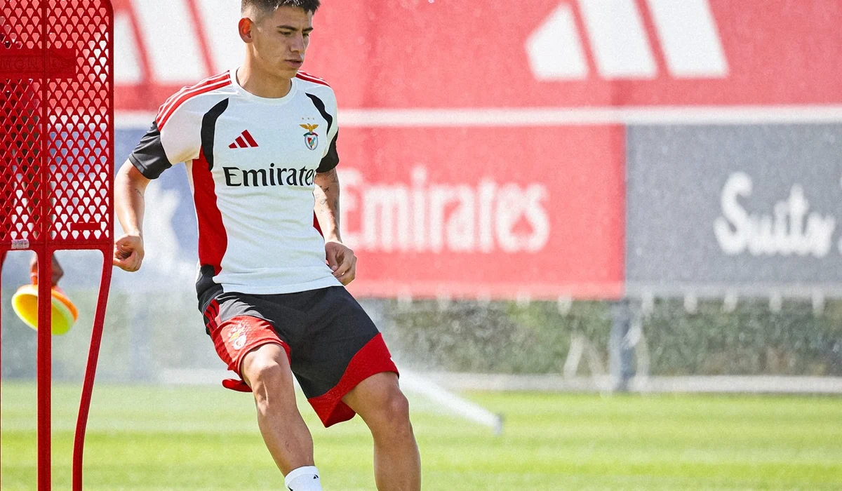 Claudio Echeverri se fue a Benfica pero tampoco juega ante Marítimo