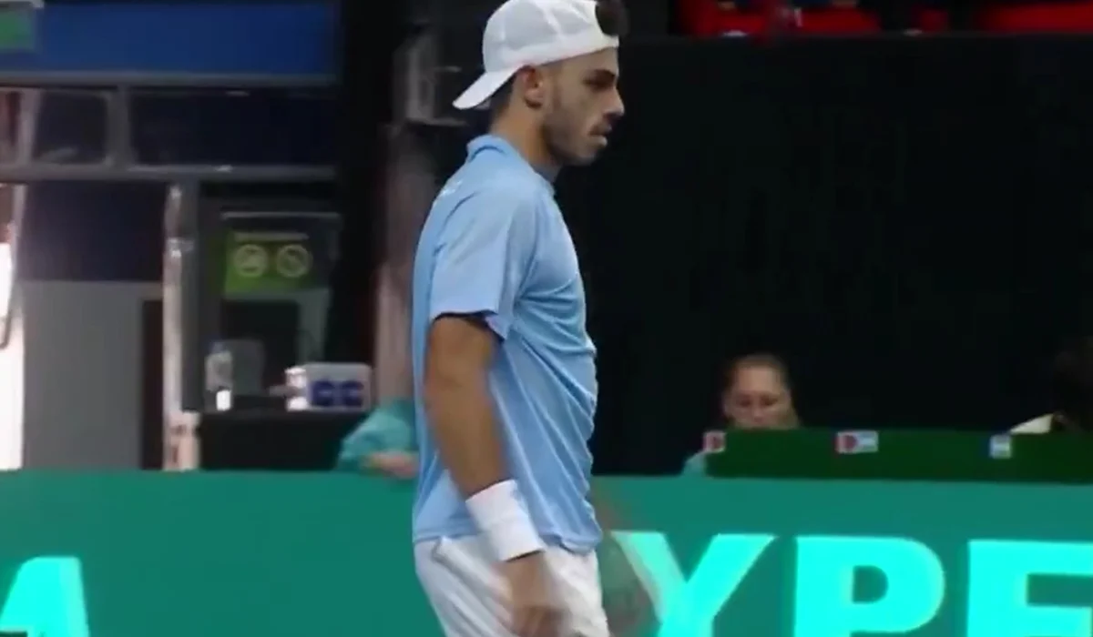 Francisco Cerúndolo necesitó 28 minutos para ganar 6-0 el primer set de Argentina vs Turquía en Copa Davis