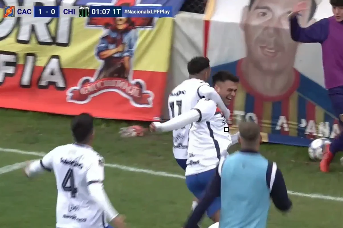 Tremendo gol de media cancha en Colegiales – Nueva Chicago