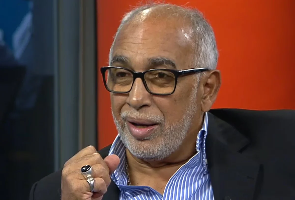 Murió Oscar González Oro, histórico periodista y fanático del fútbol