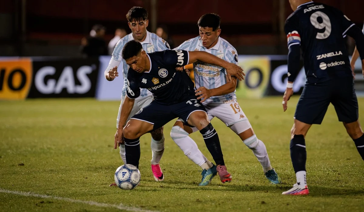 Atlético Tucumán eliminó al campeón y se metió en semifinales de Copa Argentina