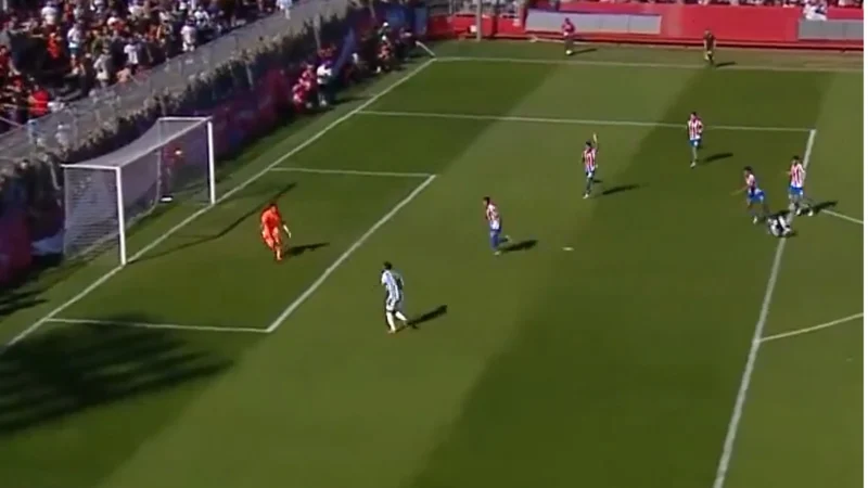 Jainikoski se perdió un gol increíble para Argentina ante Paraguay