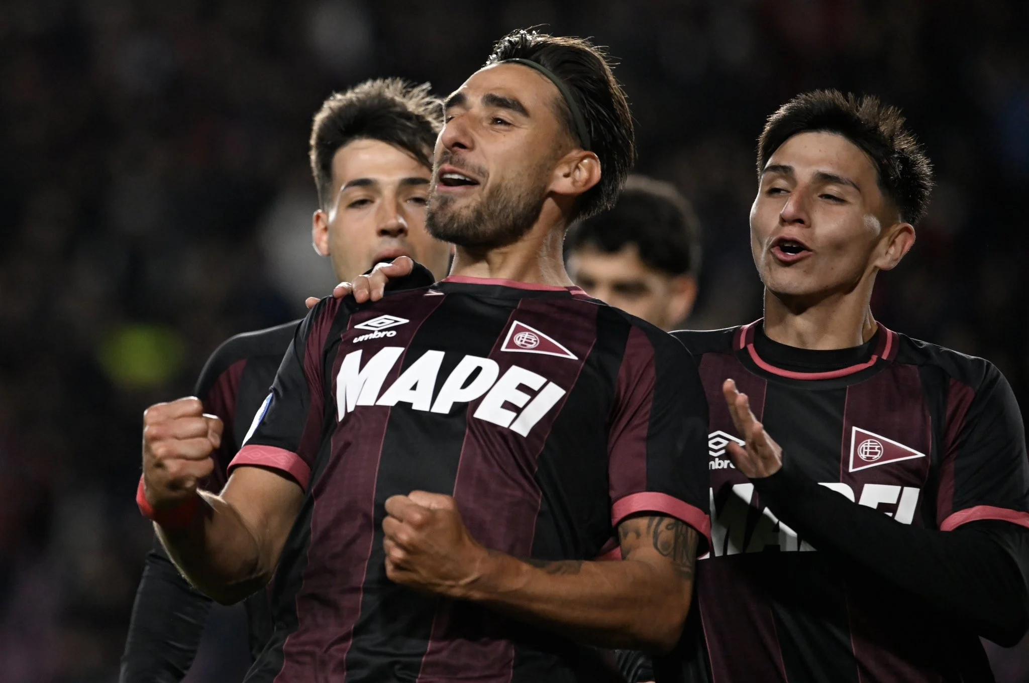 Lanús fue efectivo y venció a un Estudiantes que no arranca en el Clausura