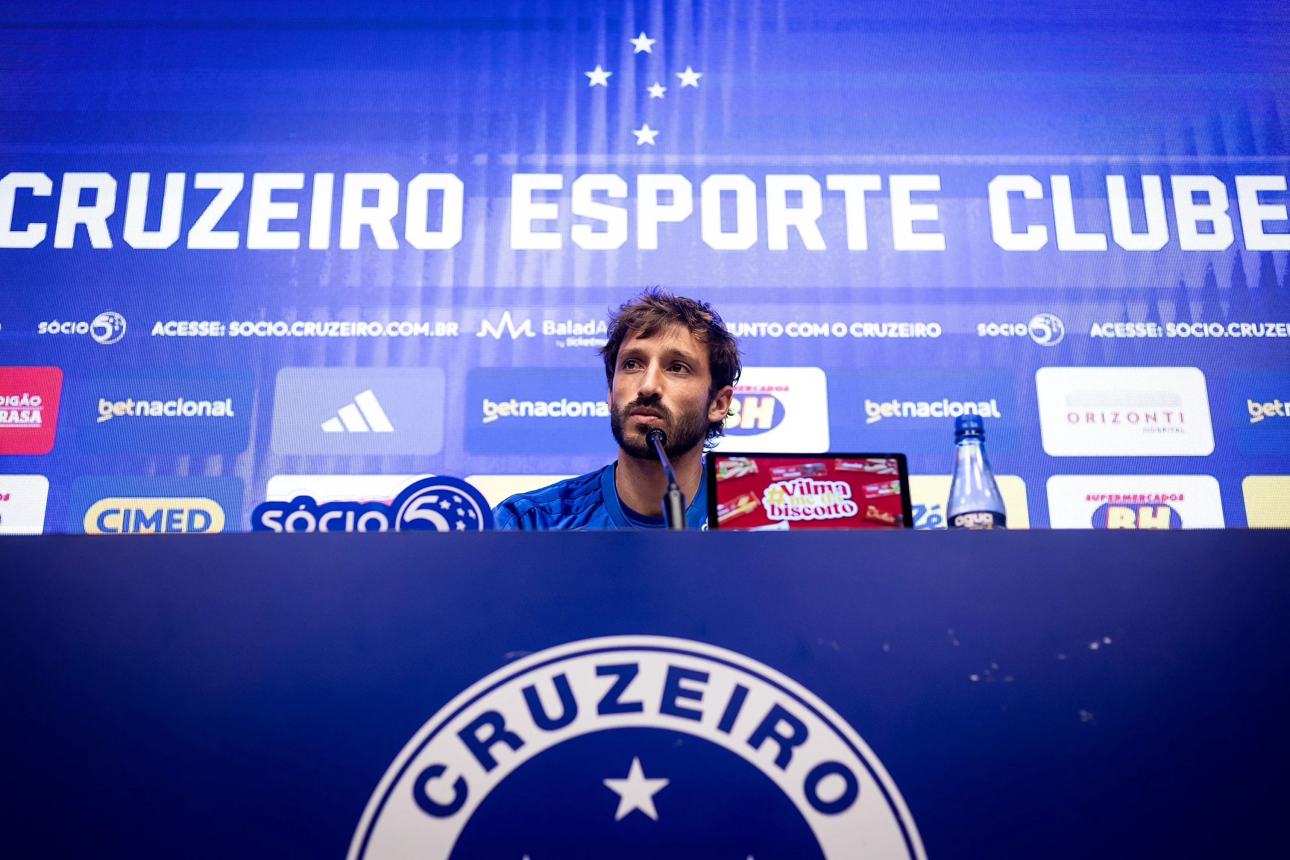 Matías Viña no se guardó nada en su presentación en Cruzeiro: «River es un gran club, pero hay gente allí que no está a la altura»