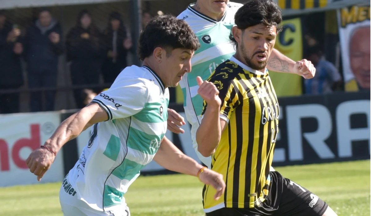Ferro empató en Isidro Casanova y Morón lo alcanzó en el liderazgo de la Primera Nacional