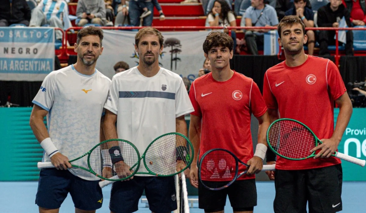 Turquía se quedó con el dobles y Argentina deberá seguir buscando el punto ganador en Copa Davis