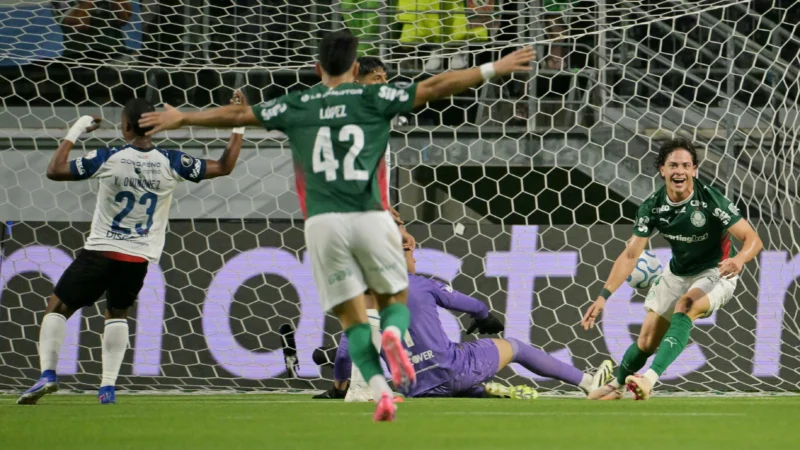 Con gol de Giay, Palmeiras se quedó con el duelo de ida ante Liga de Quito