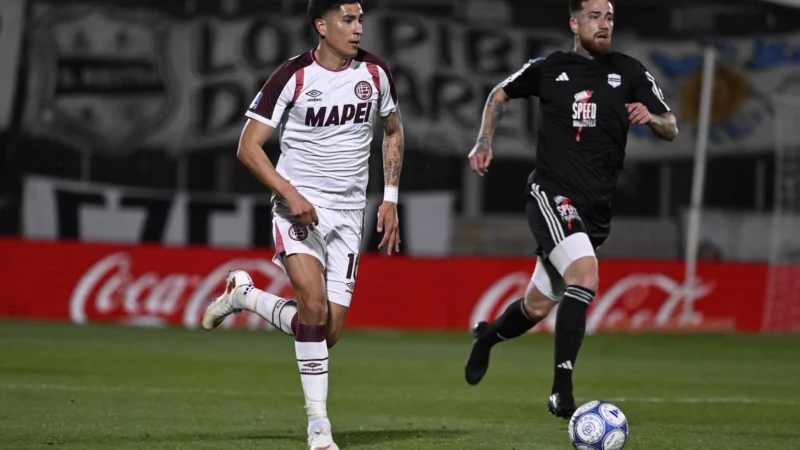 Lanús goleó a Deportivo Riestra en Bajo Flores y escala posiciones en la tabla anual