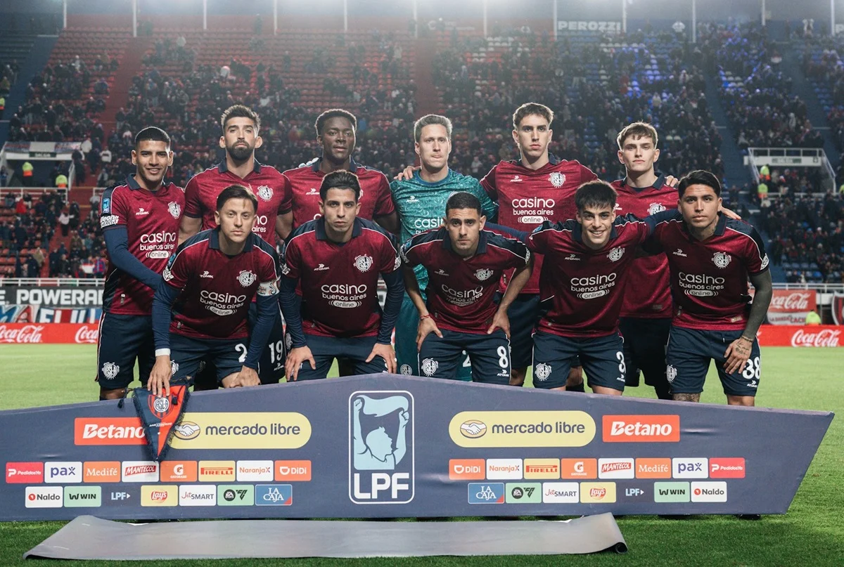 Silbatina para San Lorenzo en el descanso ante Talleres de Córdoba