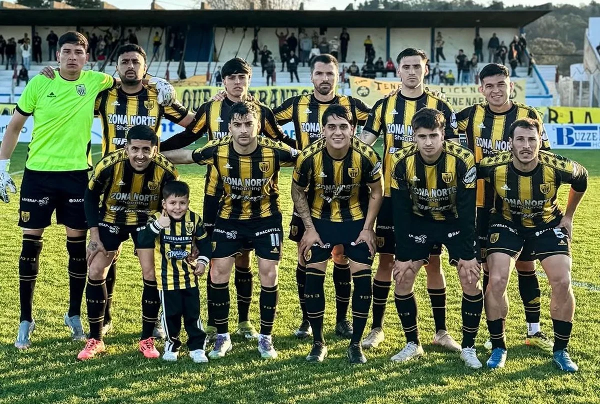 Santamarina de Tandil quedó al borde del descenso en el Federal A