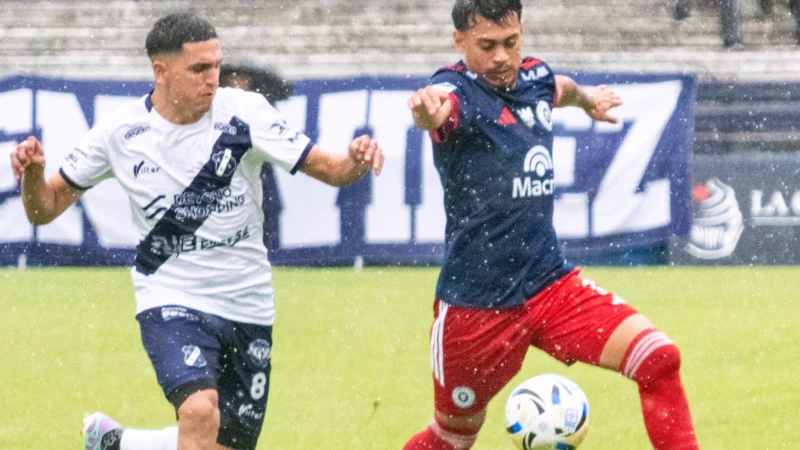 Lamadrid y Leones repartieron emociones bajo un diluvio en Devoto