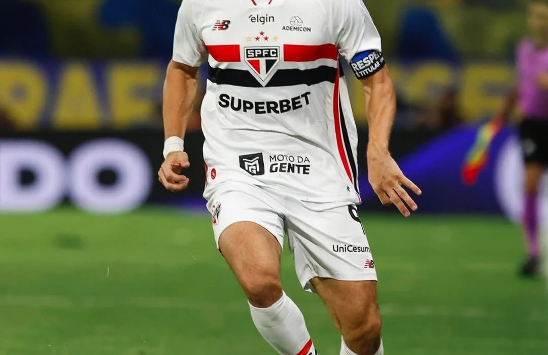 Jonathan Calleri se perderá la revancha ante Boca por acumulación de tarjetas amarillas
