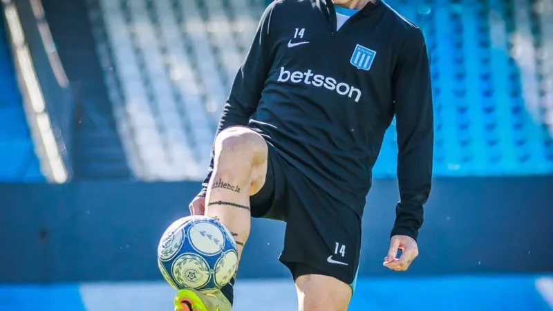 Nuevo dolor de cabeza en Racing: A la lesión de Ezequiel Cannavo se le suma la de Juan Barinaga