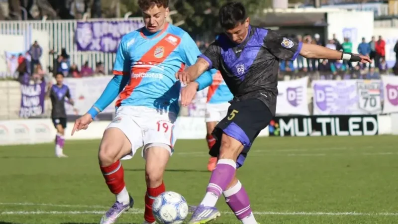 Arsenal le ganó agónicamente a Villa Dálmine y lidera en Primera B