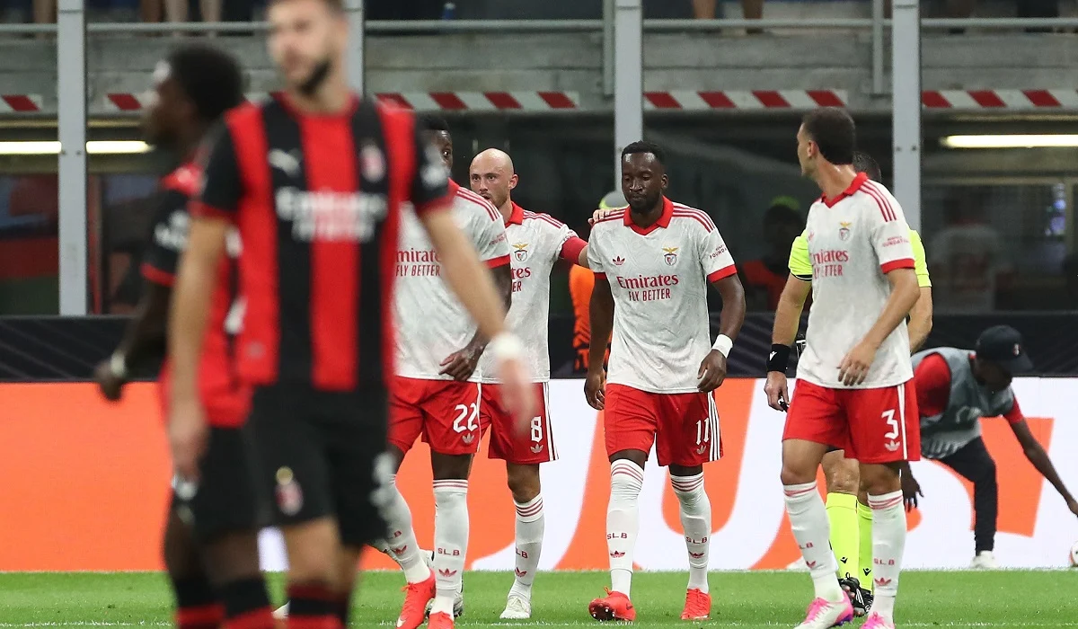Milan debutó en Europa League con derrota ante Benfica