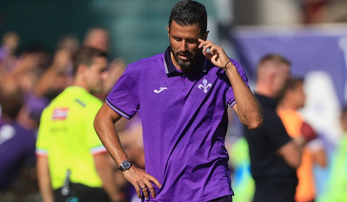 Fabio Grosso dejó de ser el entrenador de Fiorentina este domingo
