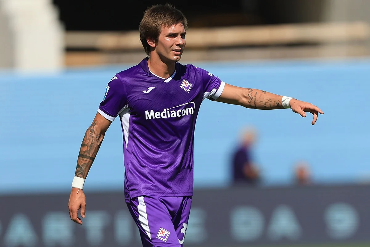 Franco Mastantuono metió dos goles en un minuto con Fiorentina