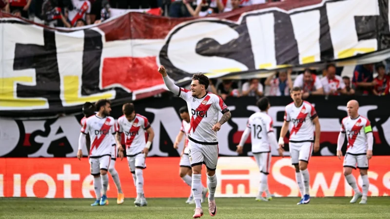 Andrei Ratiu marcó para Rayo Vallecano en medio de la novela del frustrado fichaje al Fulham