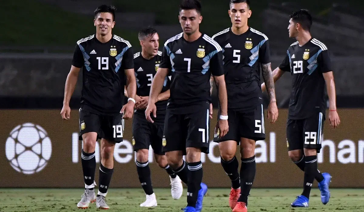 8 años del debut: ¿Cuál fue el primer equipo de Lionel Scaloni en la Selección Argentina?