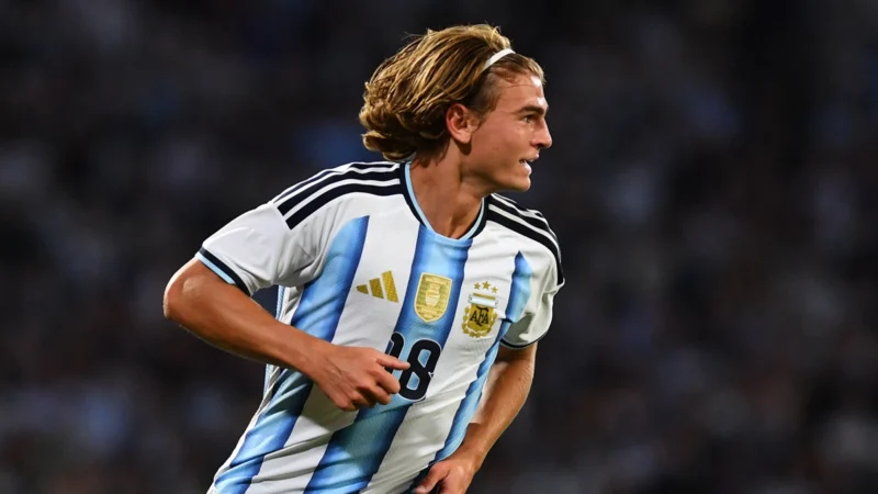 Nico Paz marcó su segundo gol con la Selección Argentina