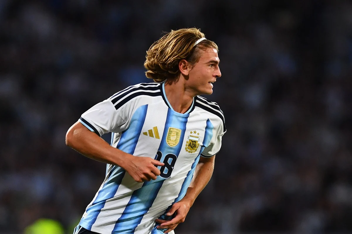 Nico Paz marcó su segundo gol con la Selección Argentina